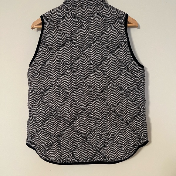 J. Crew Factory Quilted Printed Puffer Vest 02533 - Picture 3 of 7